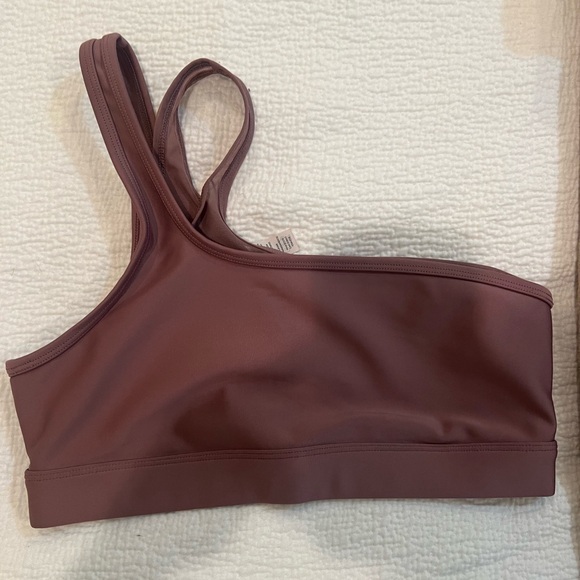 All yoga airlift excite bra - Picture 2 of 3